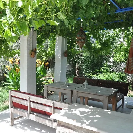 Guest house Domizil Lina Art 3*