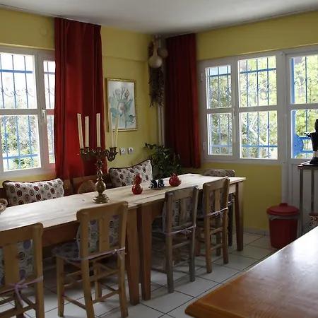 Konukevi Domizil Lina Art